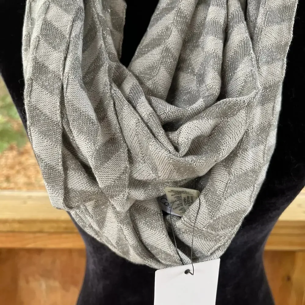 Calvin Klein Women's Silver Chevron Print Infinity Loop Scarf. NEW